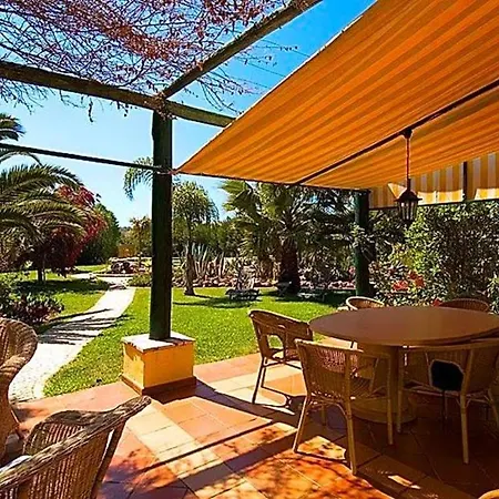 Villa Sleeps 10 Pool Air Con Wifi *