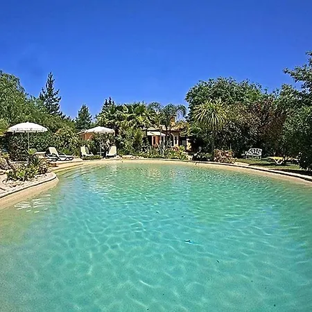 Villa Sleeps 10 Pool Air Con Wifi