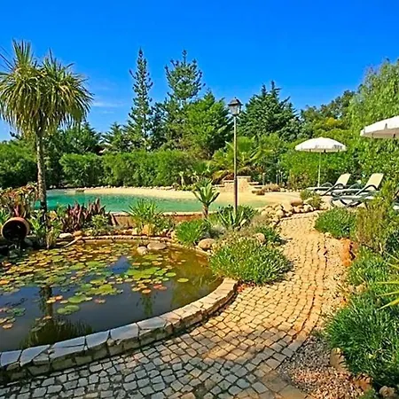 Sleeps 10 Pool Air Con Wifi